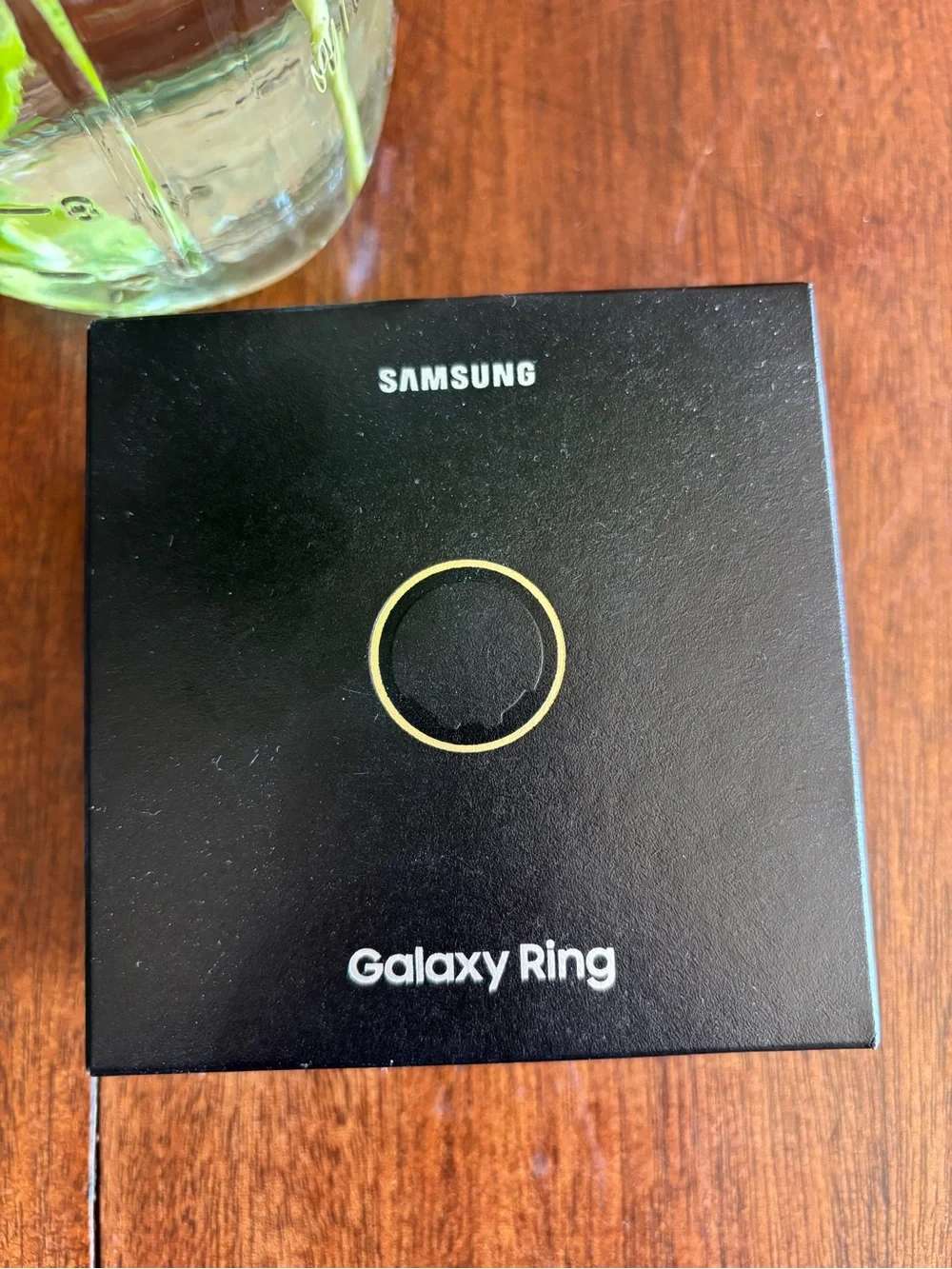 Samsung Galaxy Ring - Black Box with Gold Ring Graphic